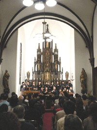 Hirosaki Bach Ensemble in Hirosaki Catholic Church (Photo by Kazuko Shimaguchi)